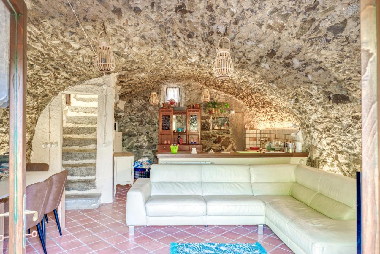 Maison Enchantee Capo di Ponte Екстериор снимка